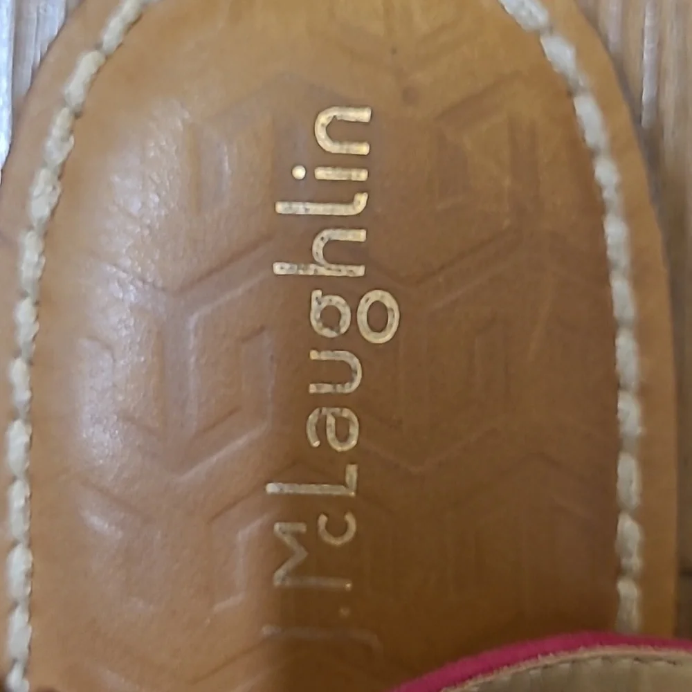 J. McLaughlin Fuchsia Sandals for Women used good‎ condition zise 8.5.